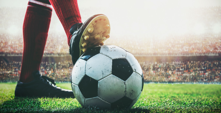 尤尔曼德：药厂目前无法和顶级球队比；阿隆索刚来时情况也这样