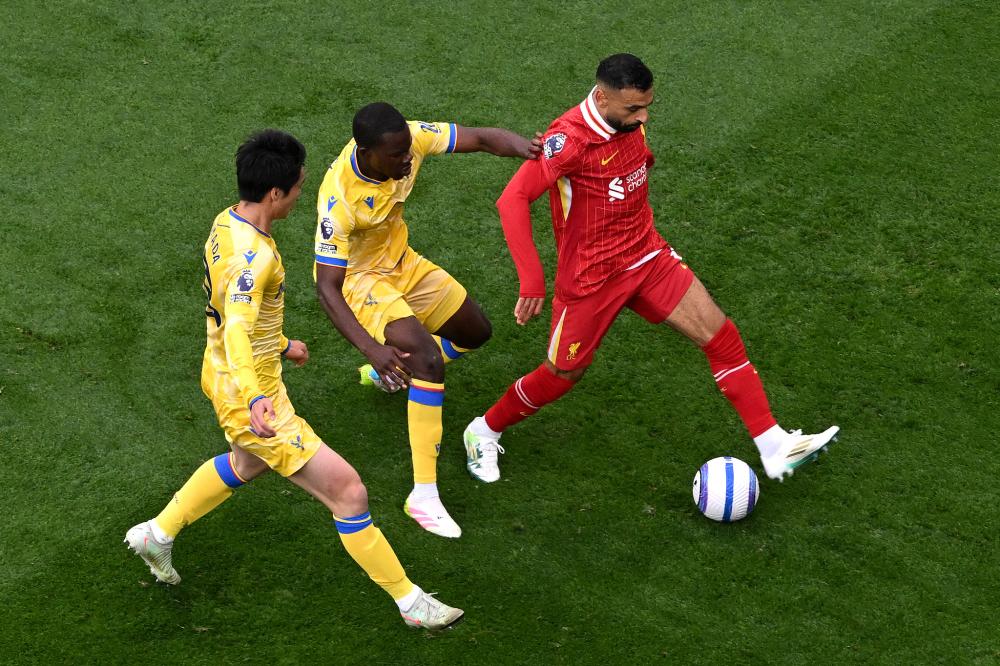 吕文君庆祝夺冠：是海港的三连冠，更是上海的三连冠